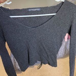 BLACK BRANDY MELVILLE V NECK SWEATER